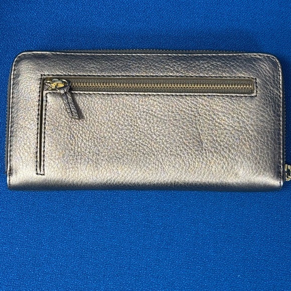 Fossil Metallic Gold Wallet Like New - Picture 2 of 8